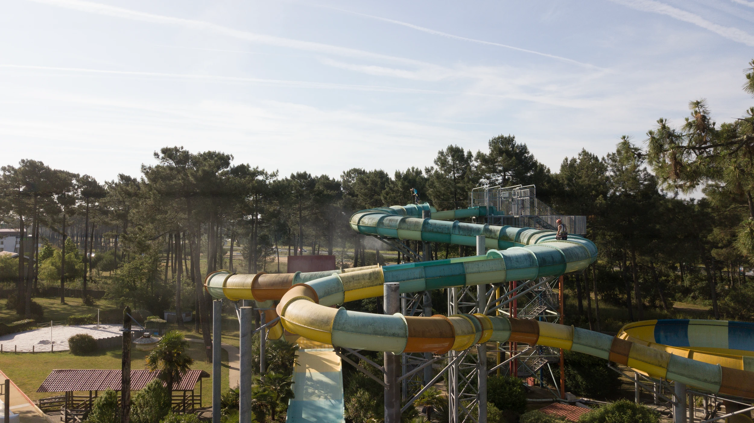 Intervention de cordistes MS Access pour glisser en toute propreté chez AQUALAND à Gujan Mestras (industrie) – 5